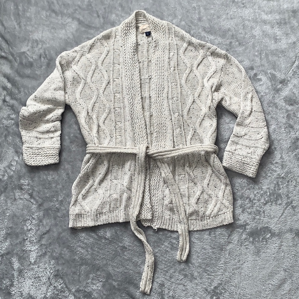 NWOT Universal Thread Cream Tie Waist Cardigan